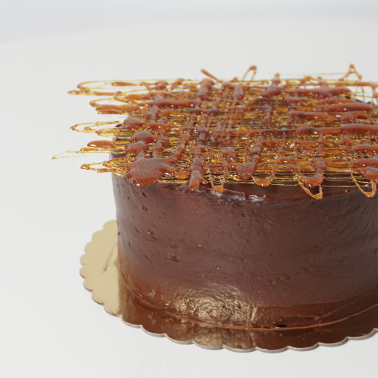 Torta de Arequipe o Chocolate con Caramelo (mediana) de Petit Petit