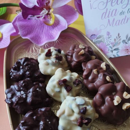 Clusters de Chocolate para Mamá (9 unidades) de Querencia Cacao