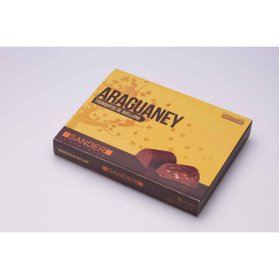 Araguaney Tronquitos de Avellana caja de 9 bombones Sander Chocolatier