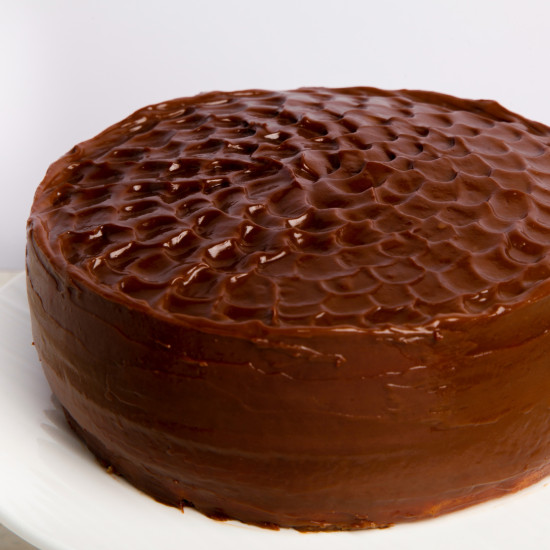 Torta de Vainilla con Fudge de Chocolate 14 cm (4 porciones) de Sulú