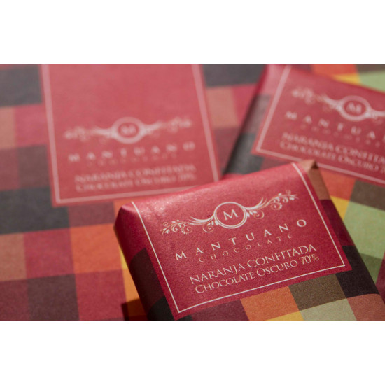 Barra de chocolate oscuro 70% con naranjas confitadas Mantuano de 80 g Barra de chocolate oscuro 70% con naranjas confitadas Mantuano de 80 g