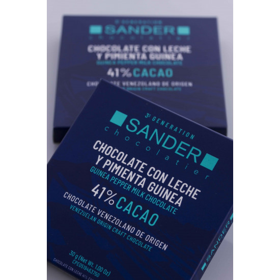 Carré de chocolate con leche al 41% y pimienta guinea de Sander Chocolatier Carré de chocolate con leche al 41% y pimienta guinea de Sander Chocolatier