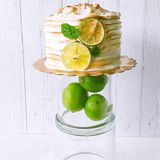 Torta limonada pequeña de Limonada Cakes