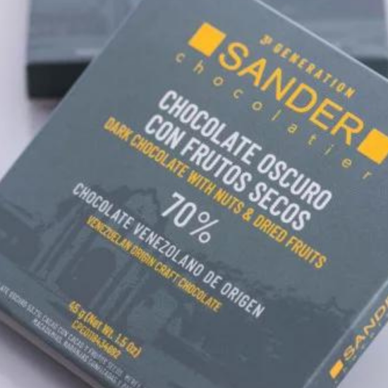 Carré de chocolate oscuro 70% con frutos secos de Sander Chocolatier Carré de chocolate oscuro 70% con frutos secos de Sander Chocolatier