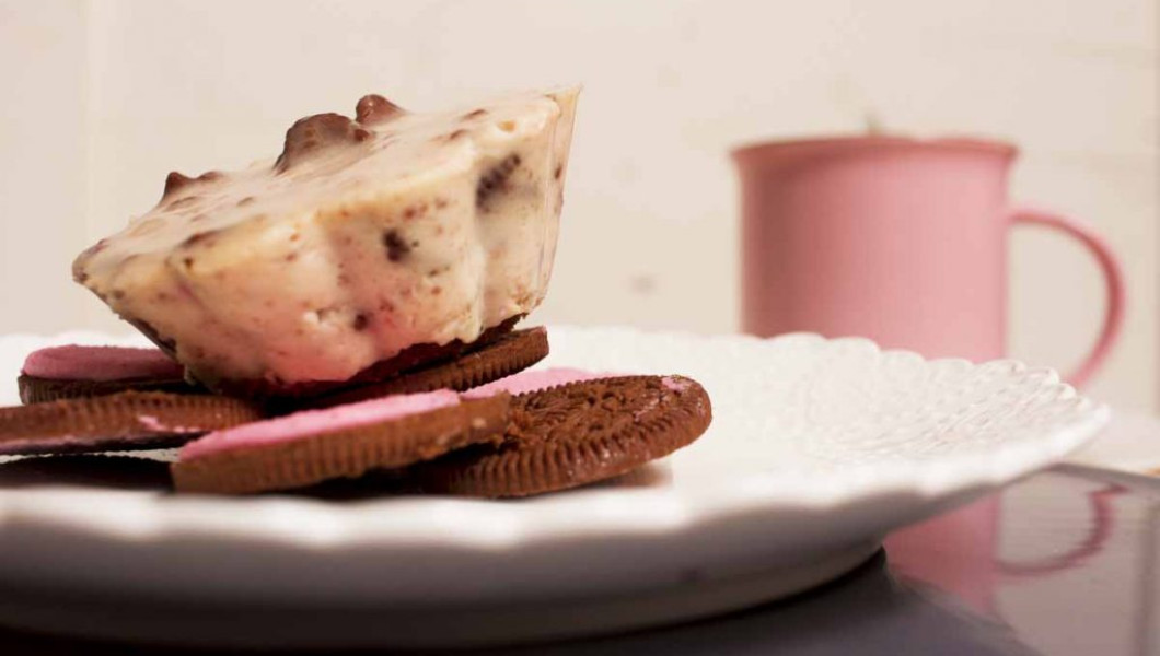 Mini cheesecakes de Cookies and Cream con galletas Oreo