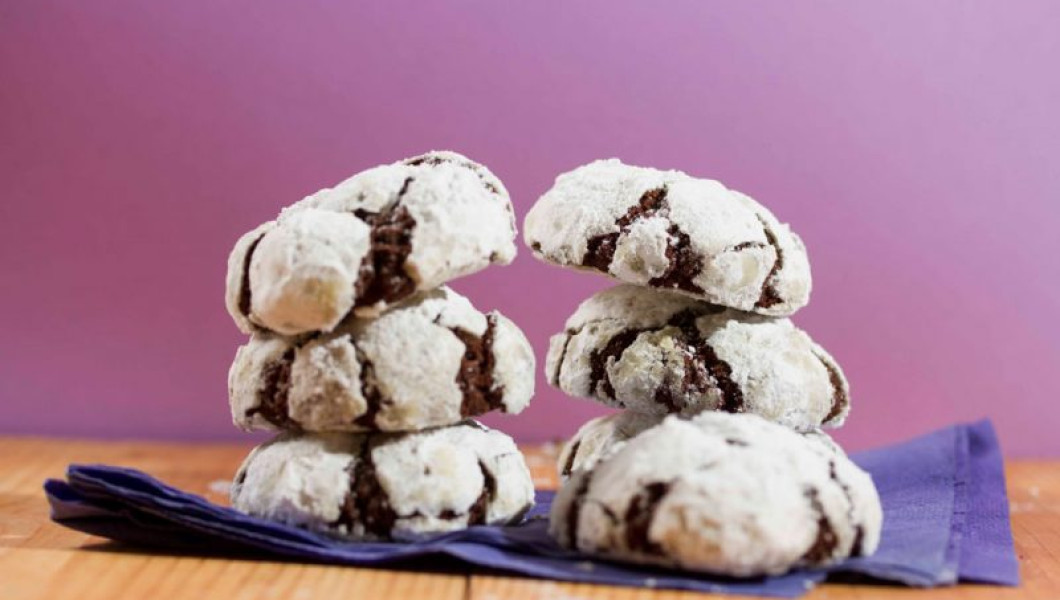 Galletas craqueladas de chocolate (Crinkle cookies) de Karen Pereira